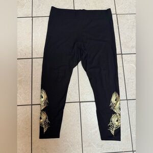 DisneyxTorrid Women’s Plus Size 2 Her Universe Black Gold Foil Peacock Leggings